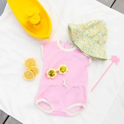 Bateau en plastique jaune
