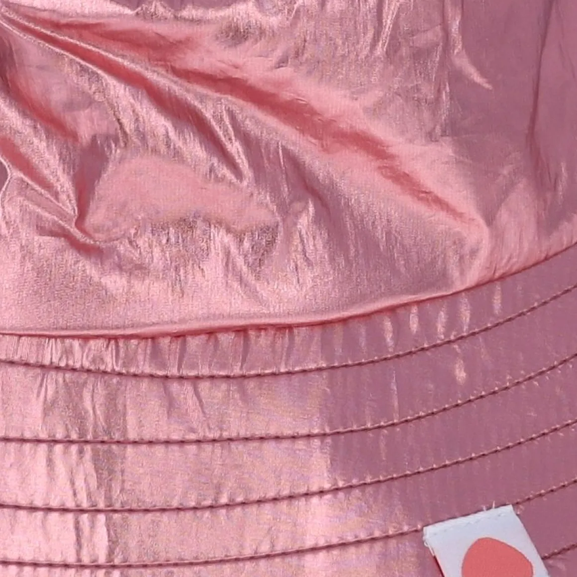 Bob chapeau de pluie rose métallisé foil - Dans mon jardin