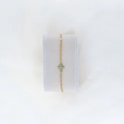 Bracelet doré croix verte