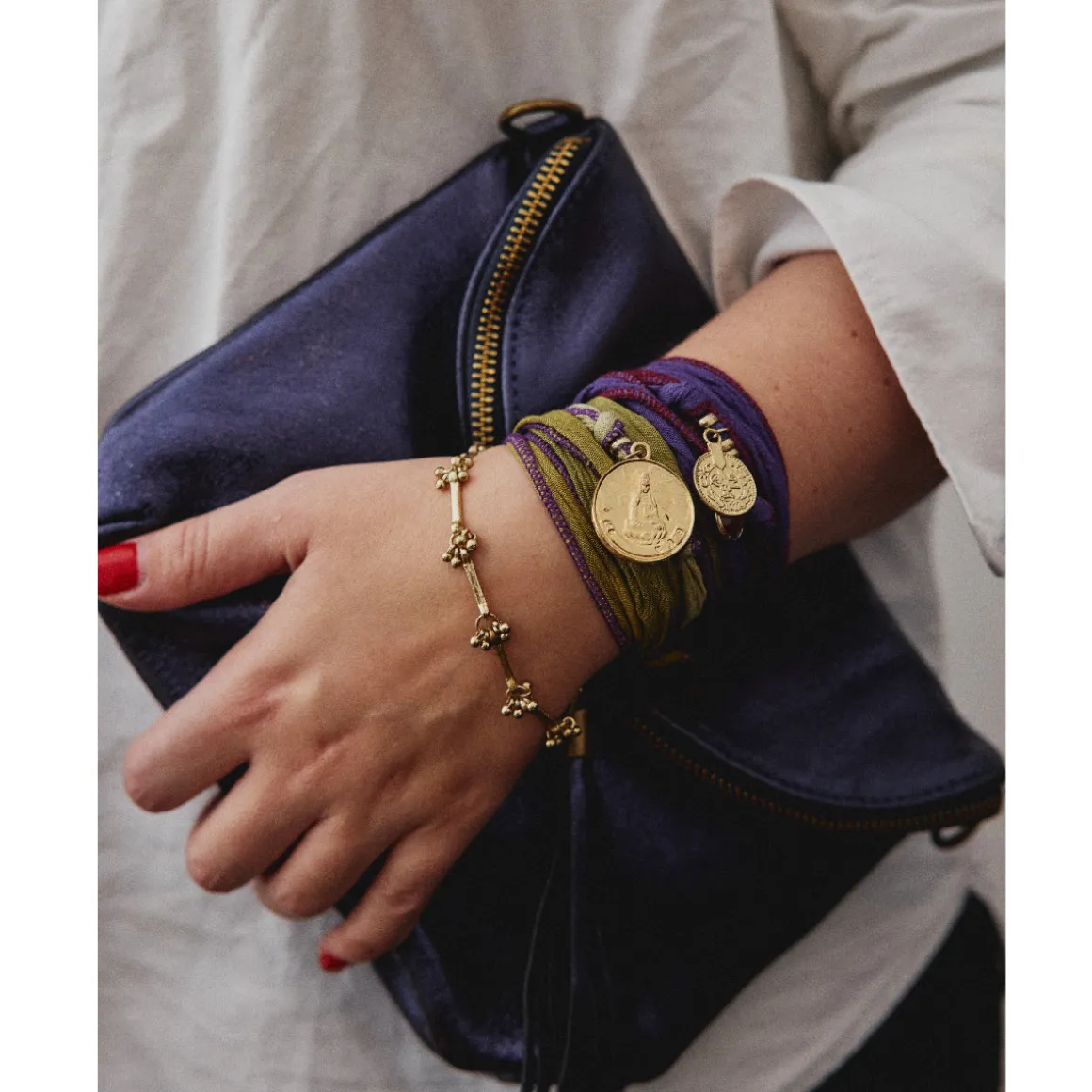 Bracelet ruban de soie violet aubergine