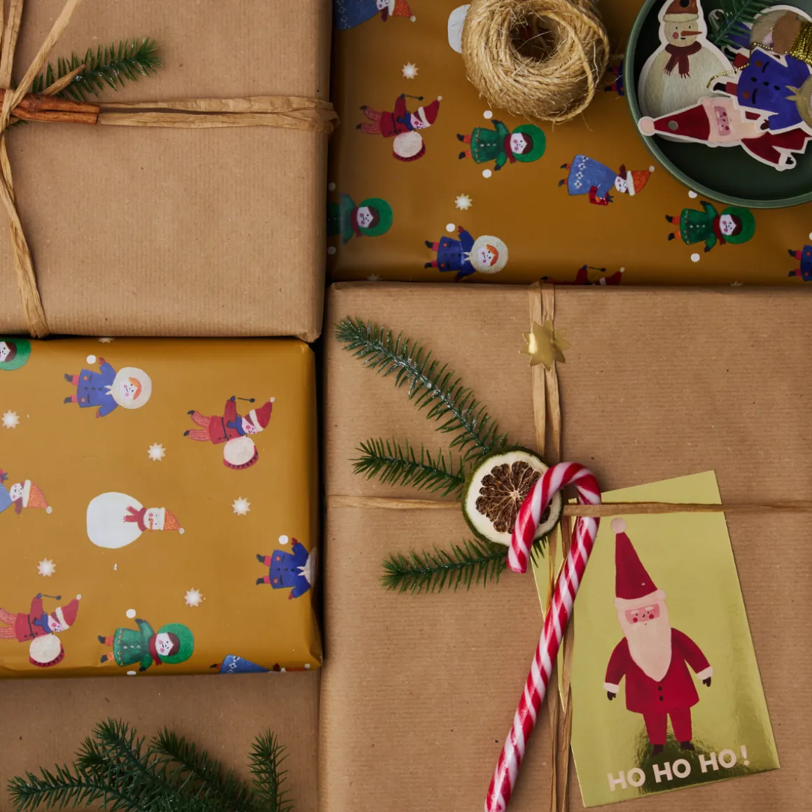 Carte Père Noël doré Ho Ho Ho !