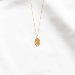 Collier médaillon gravé initiale - Lettre de A à Z