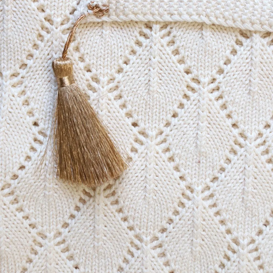 Couverture pointelle en coton écru et doré