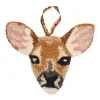 Décoration murale tête de biche en tapis