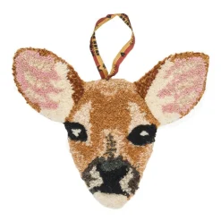Décoration murale tête de biche en tapis