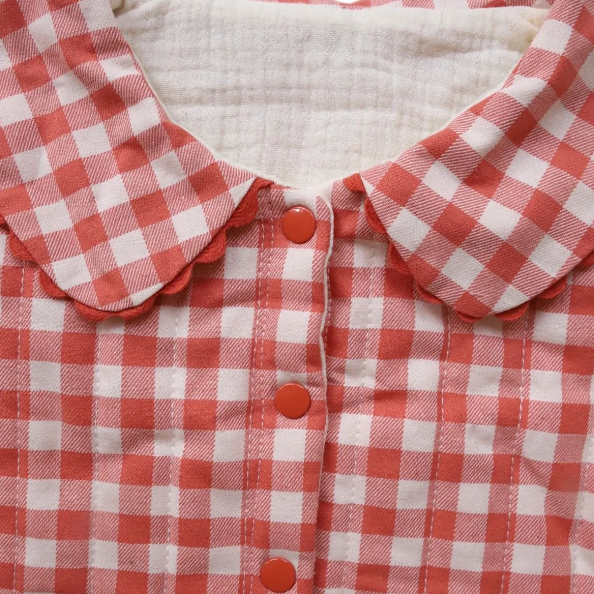 Gilet sans manches vichy - La petite poule rousse