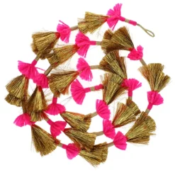 Guirlande indienne dorée et rose à pompons