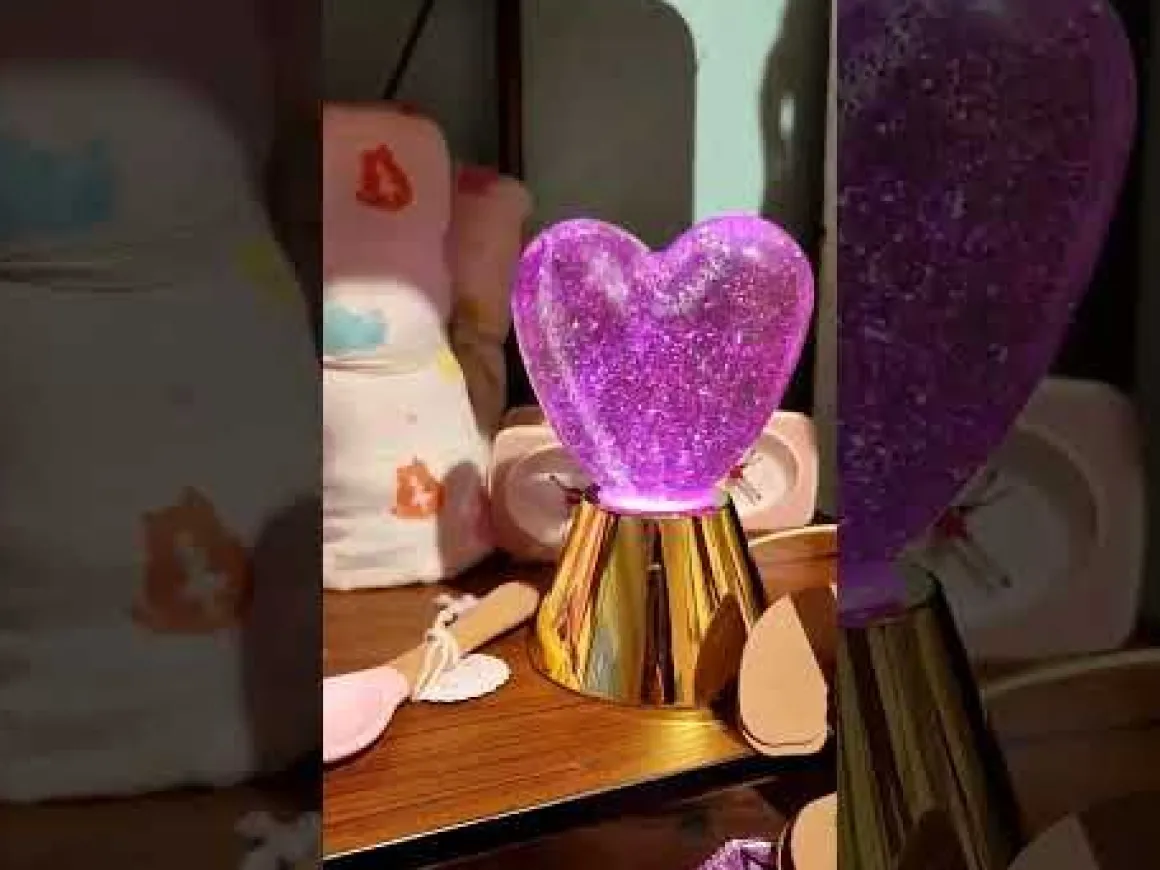Lampe cœur rose à paillettes