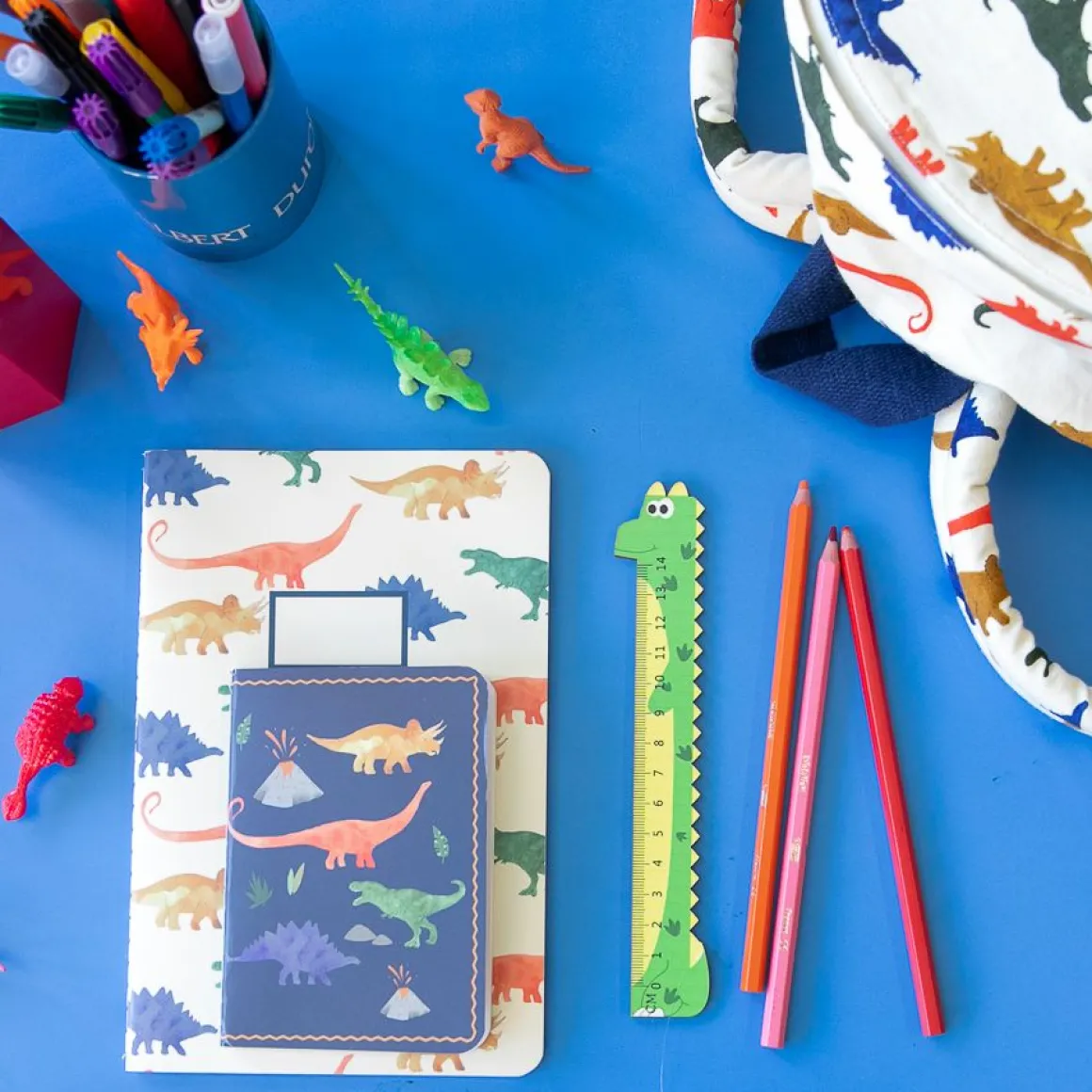 Lot de 12 dinosaures