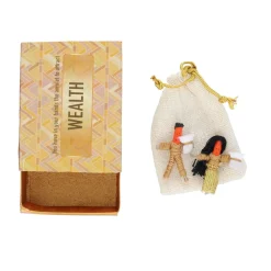 Mini poupée porte-bonheur boîte