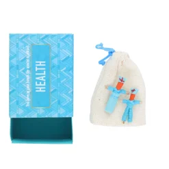 Mini poupée porte-bonheur boîte