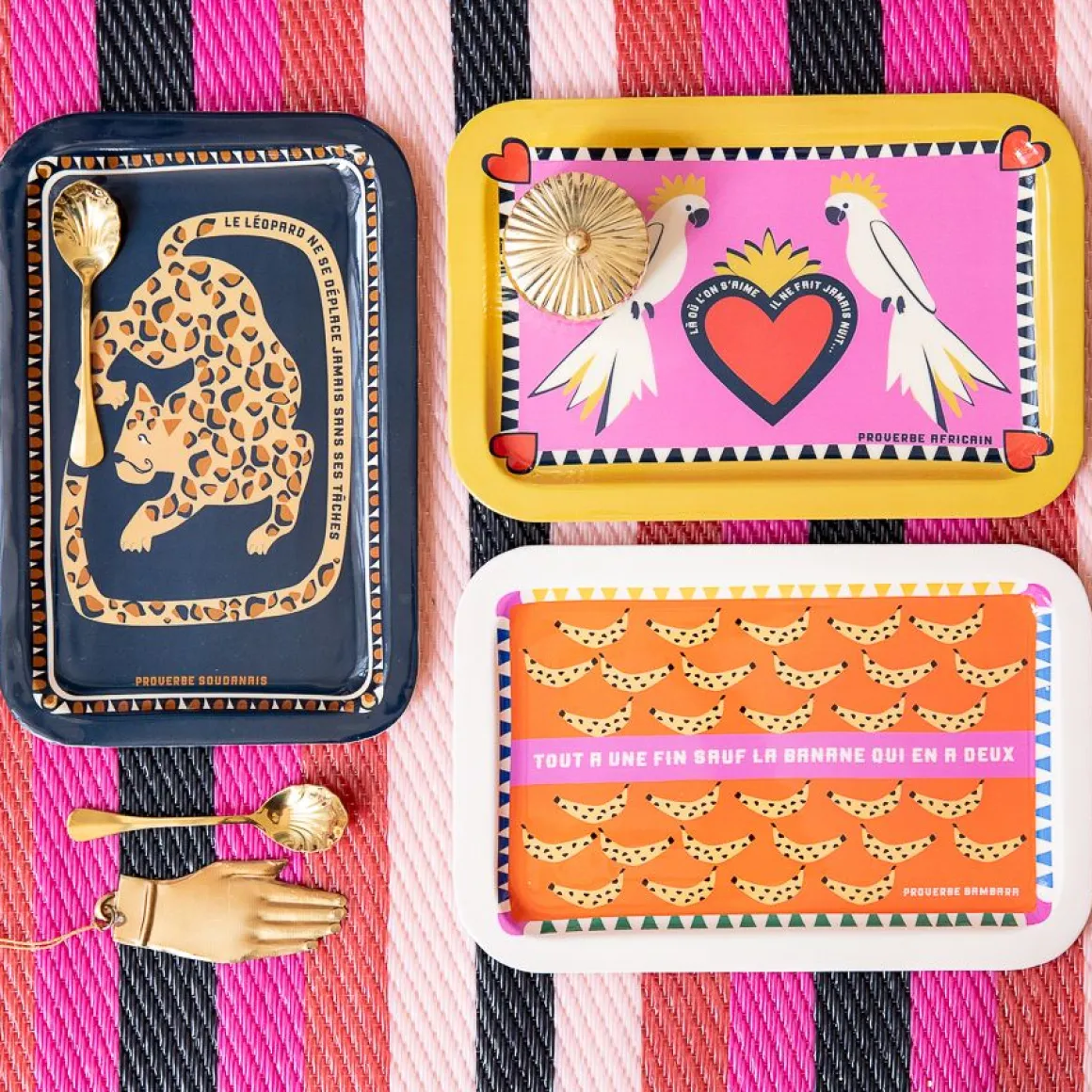 Plateau rectangulaire en émail bananes