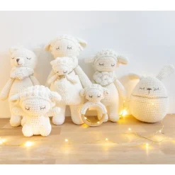 Renard argenté debout en crochet