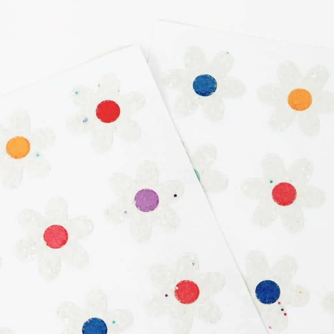 Set de 8 feuilles de 12 autocollants marguerite