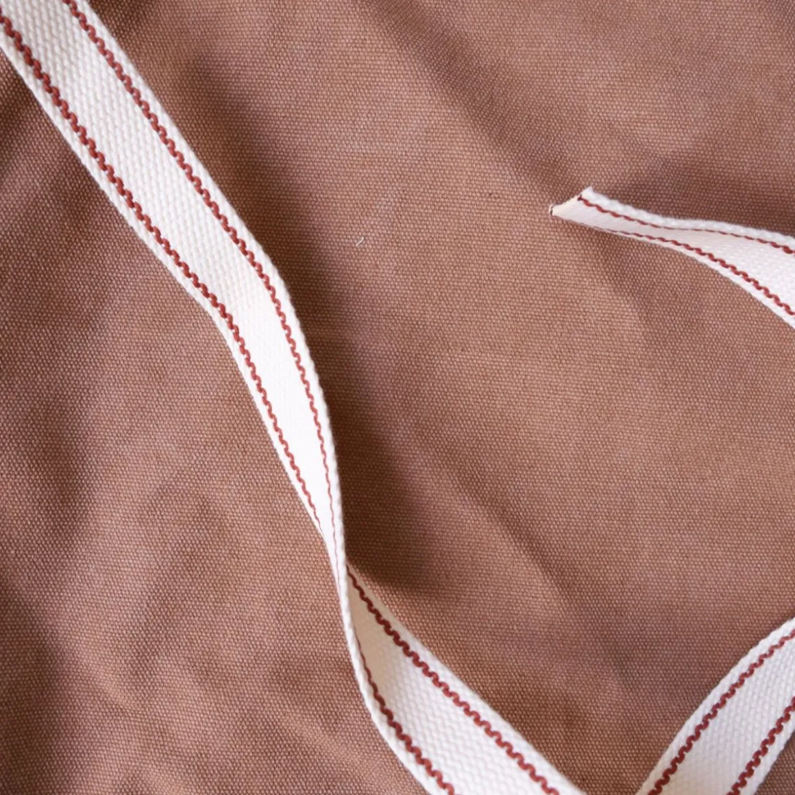 Tablier de cuisine marron