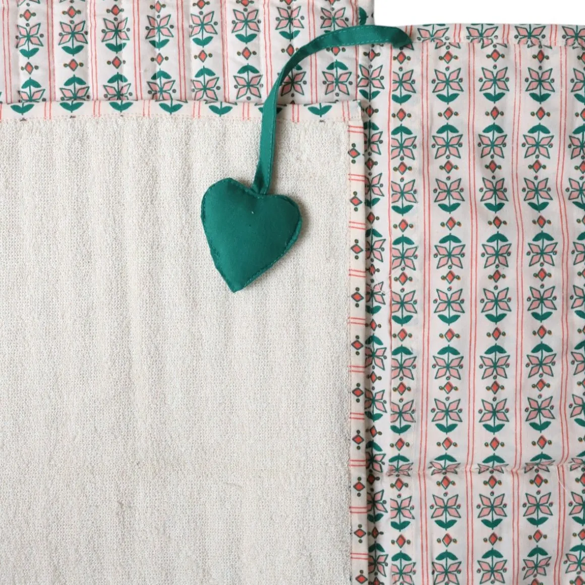 Tapis à langer nomade fleuri - Folk d'été